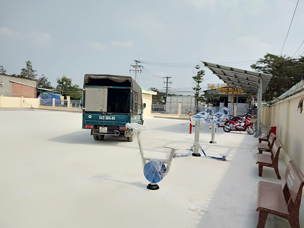 Bài tập thể dục an toàn với máy tập công viên ngoài trời 1