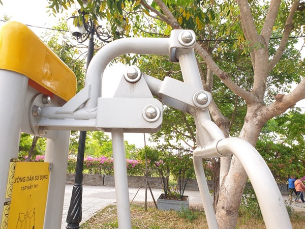 thiết bị tập thể dục công viên