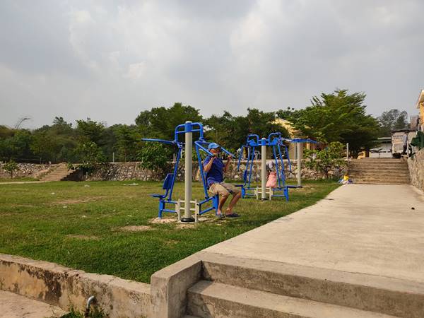 thiết bị thể dục ngoài trời